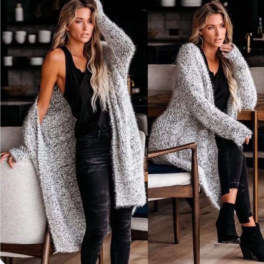 Lumiere black and white pocketed fuzzy eyelash knit cardigan sweater size large